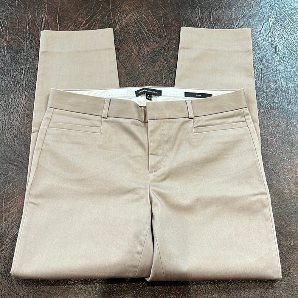 Bundled (2) pairs of pre loved Banana Republic Pants